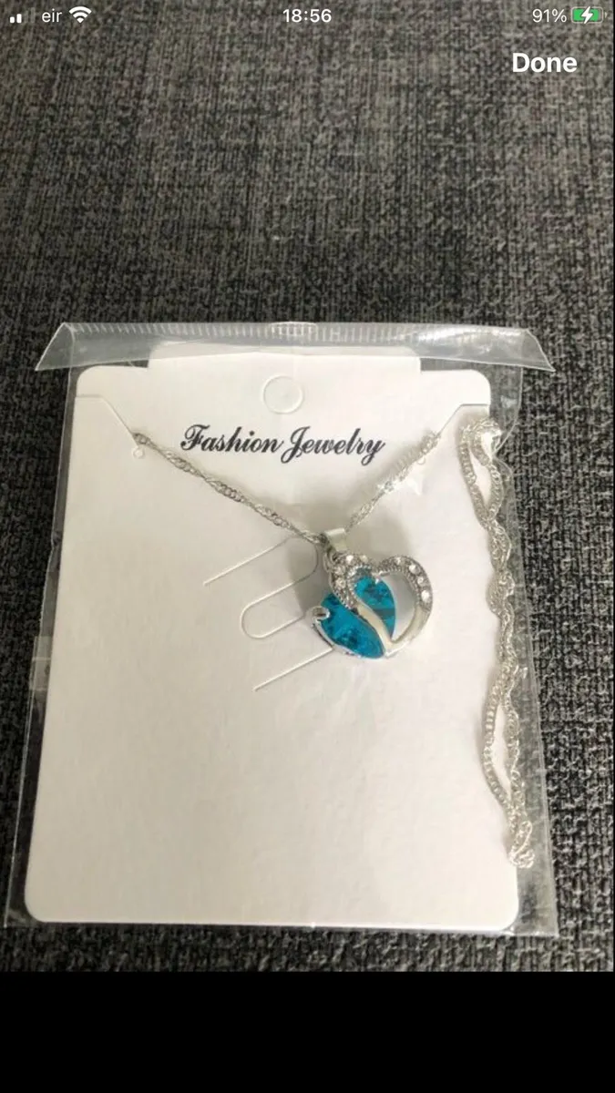 Girls new necklace €3 - Image 4