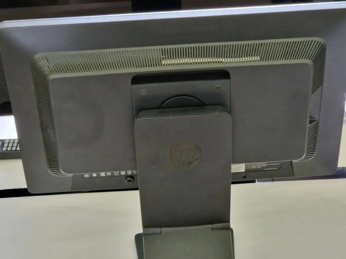 HP 20" Elite Display Monitor E201, Excellent cond. - Image 2