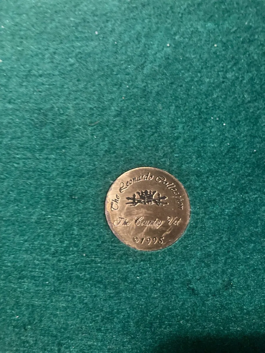 Country vet figure free postage - Image 2