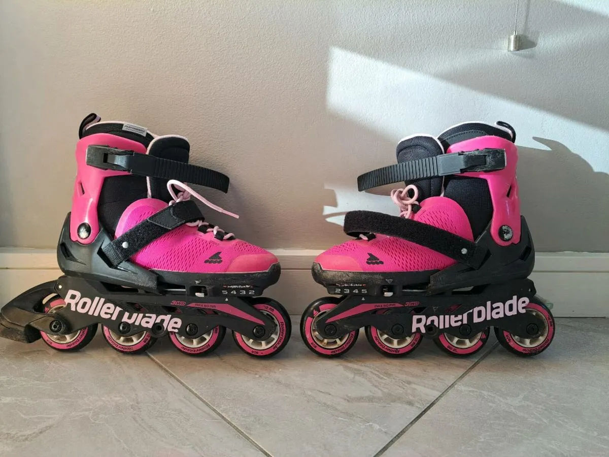 Rollerblades adjustable size uk 1-4 - Image 2