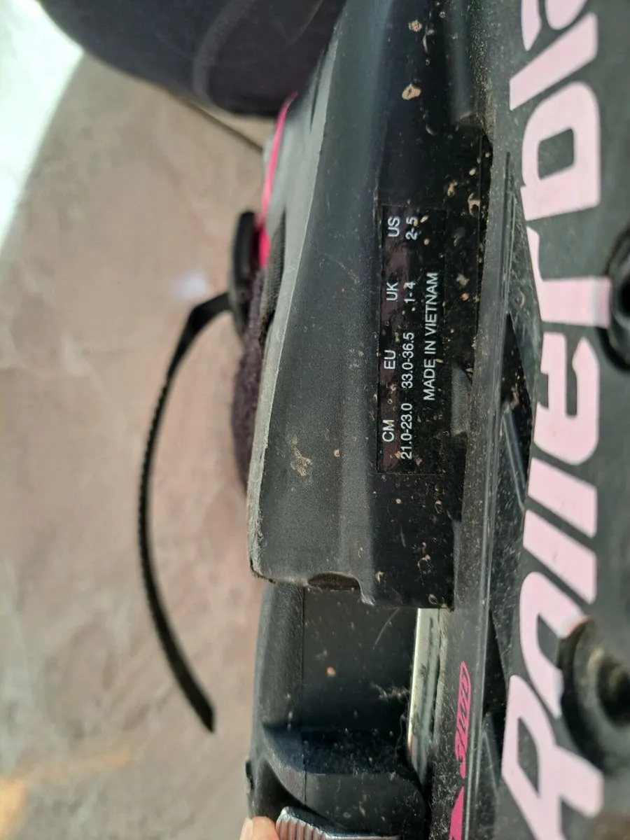 Rollerblades adjustable size uk 1-4 - Image 4