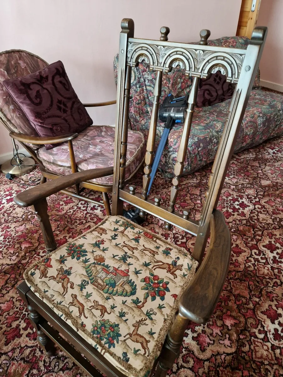 Ercol Dining Table, Chairs, Dresser Units, TV Unit - Image 2