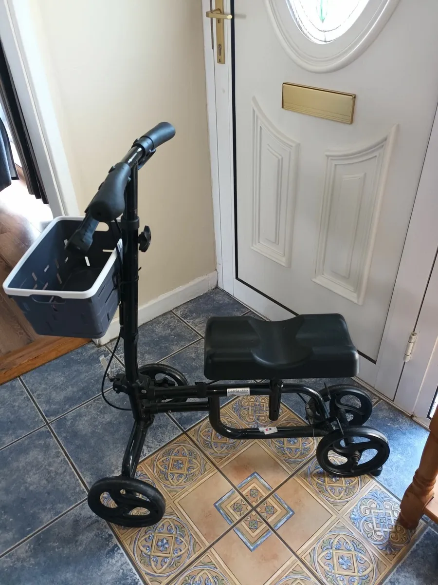 Knee  scooter - Image 2
