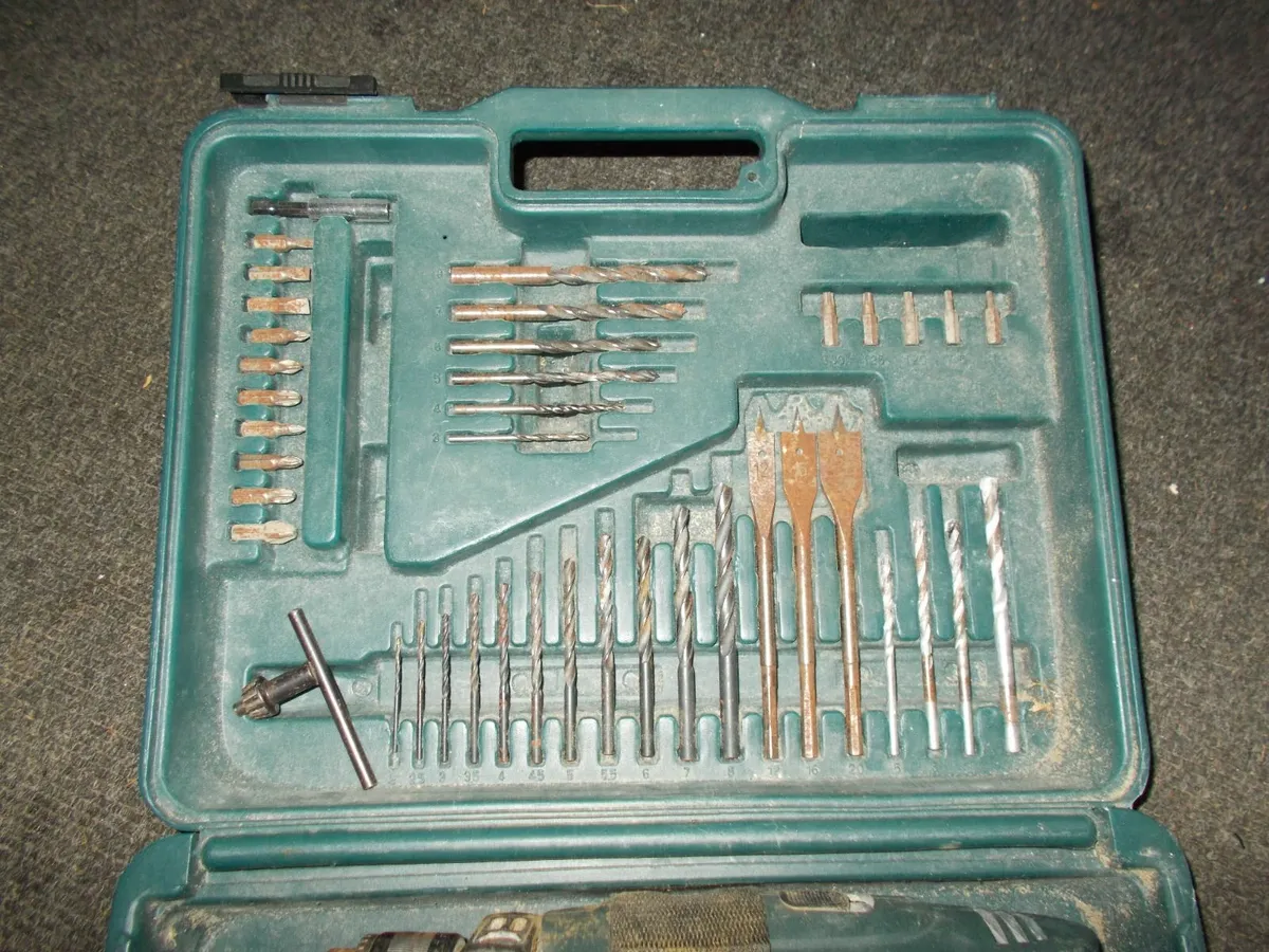 Black & Decker Drill with Accessories - Image 3