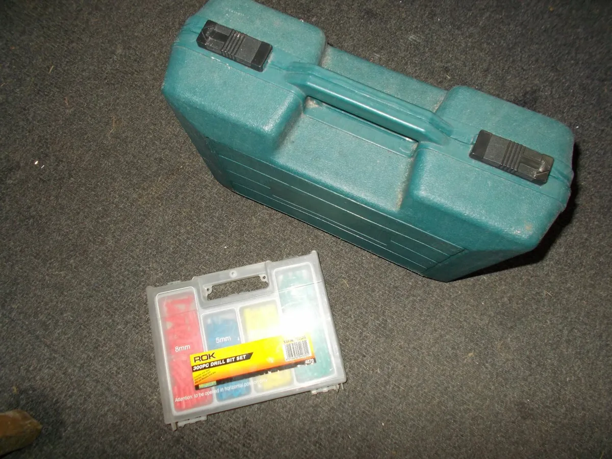 Black & Decker Drill with Accessories - Image 4