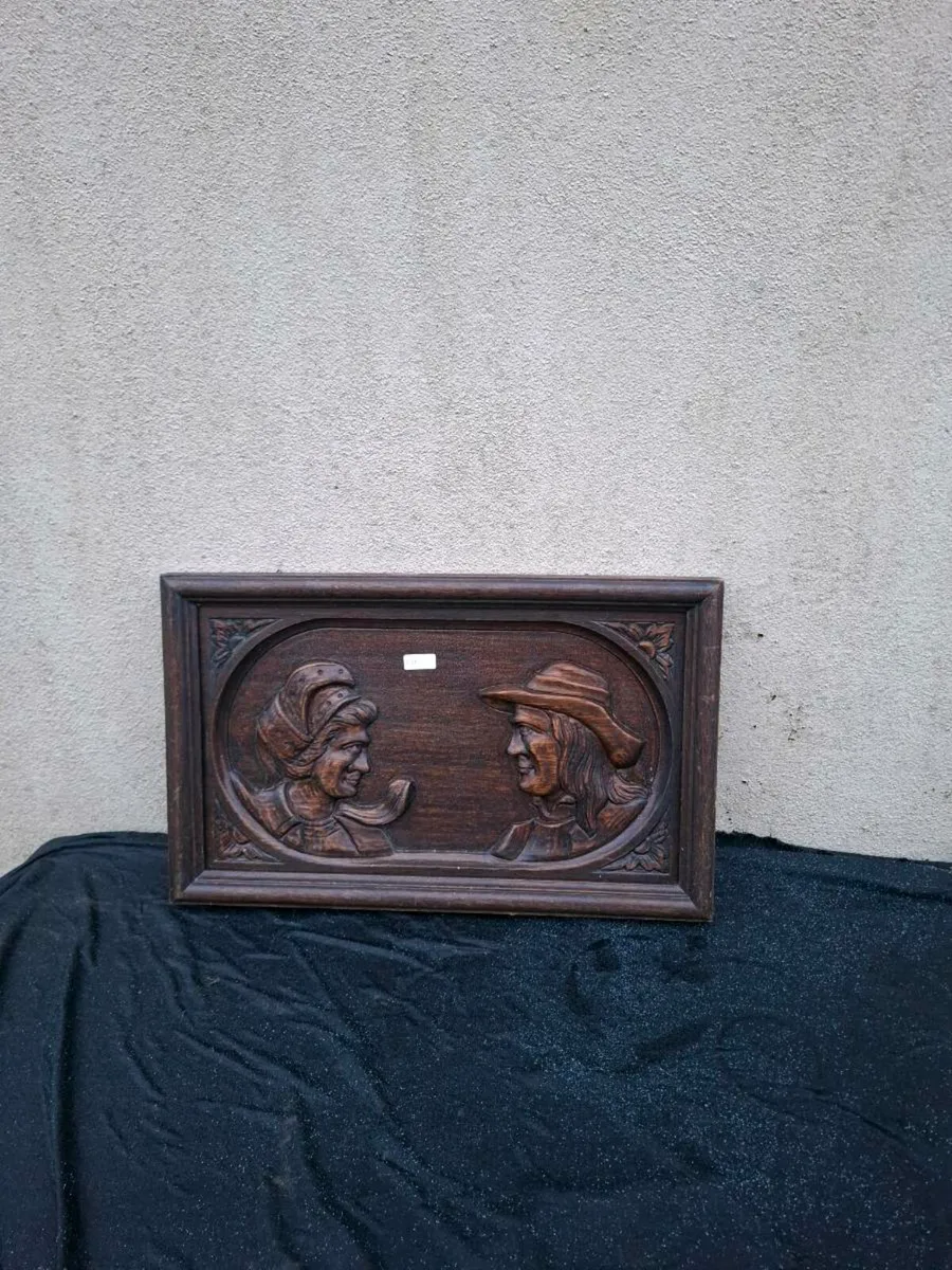 Engraved wood frame