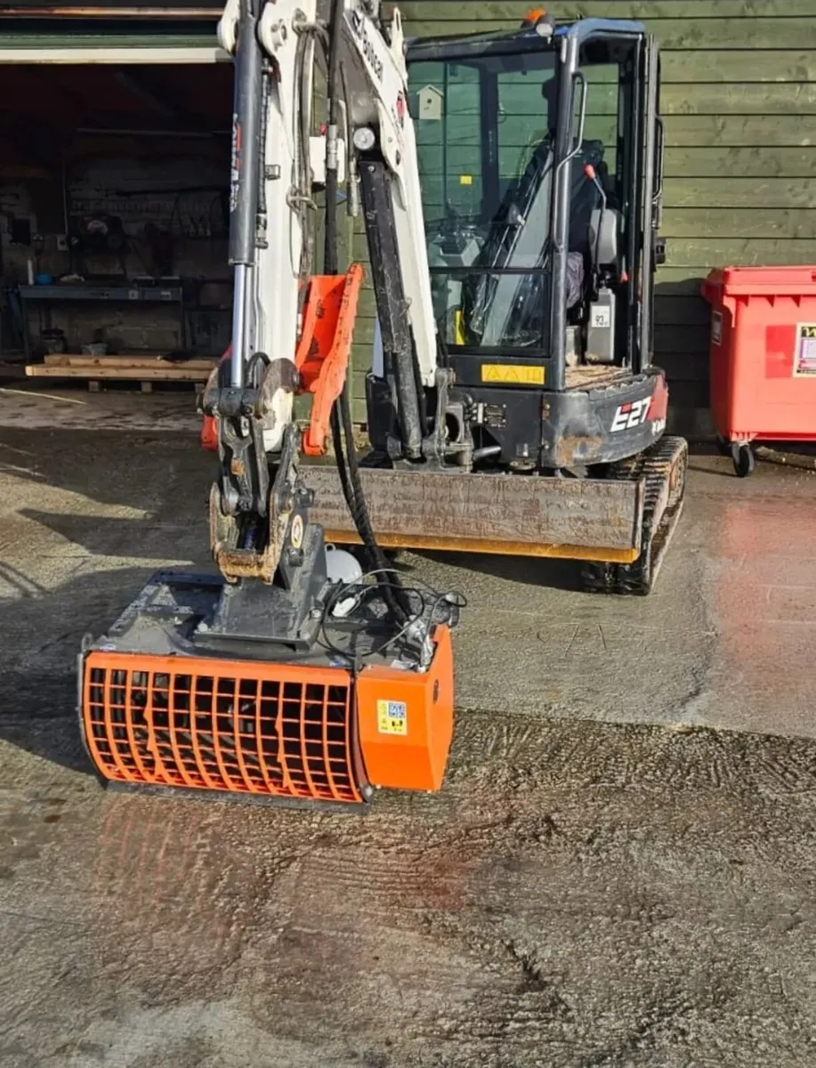 Concrete mixing buckets - Image 1