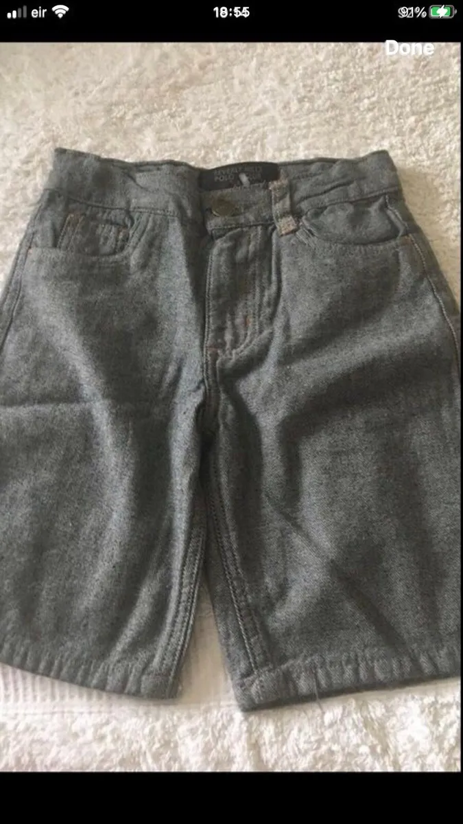 Boys BNWT shorts age 4 €10 - Image 1