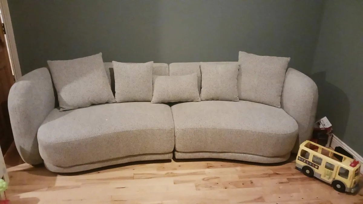 Couch - Image 1