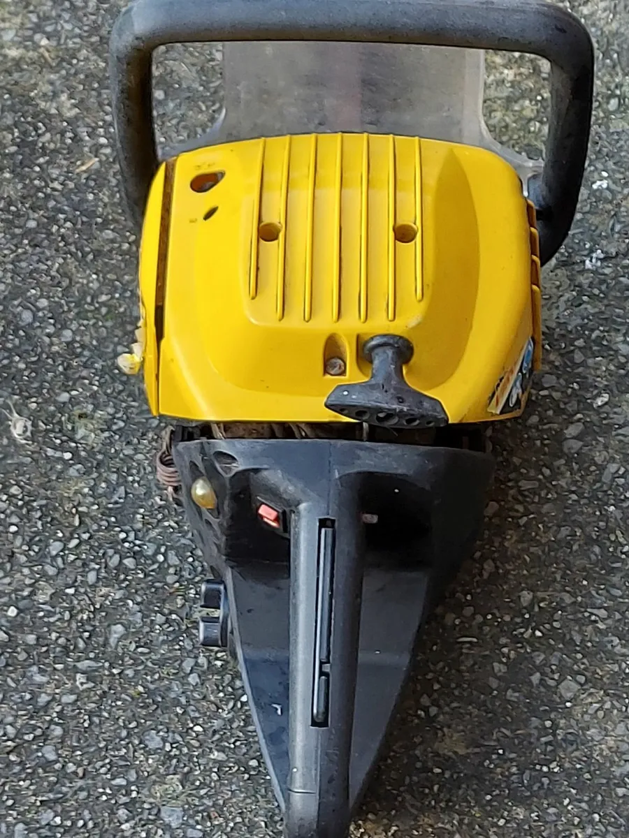 McCulloch Petrol Hedge Trimmer Hedge Cutter - Image 1