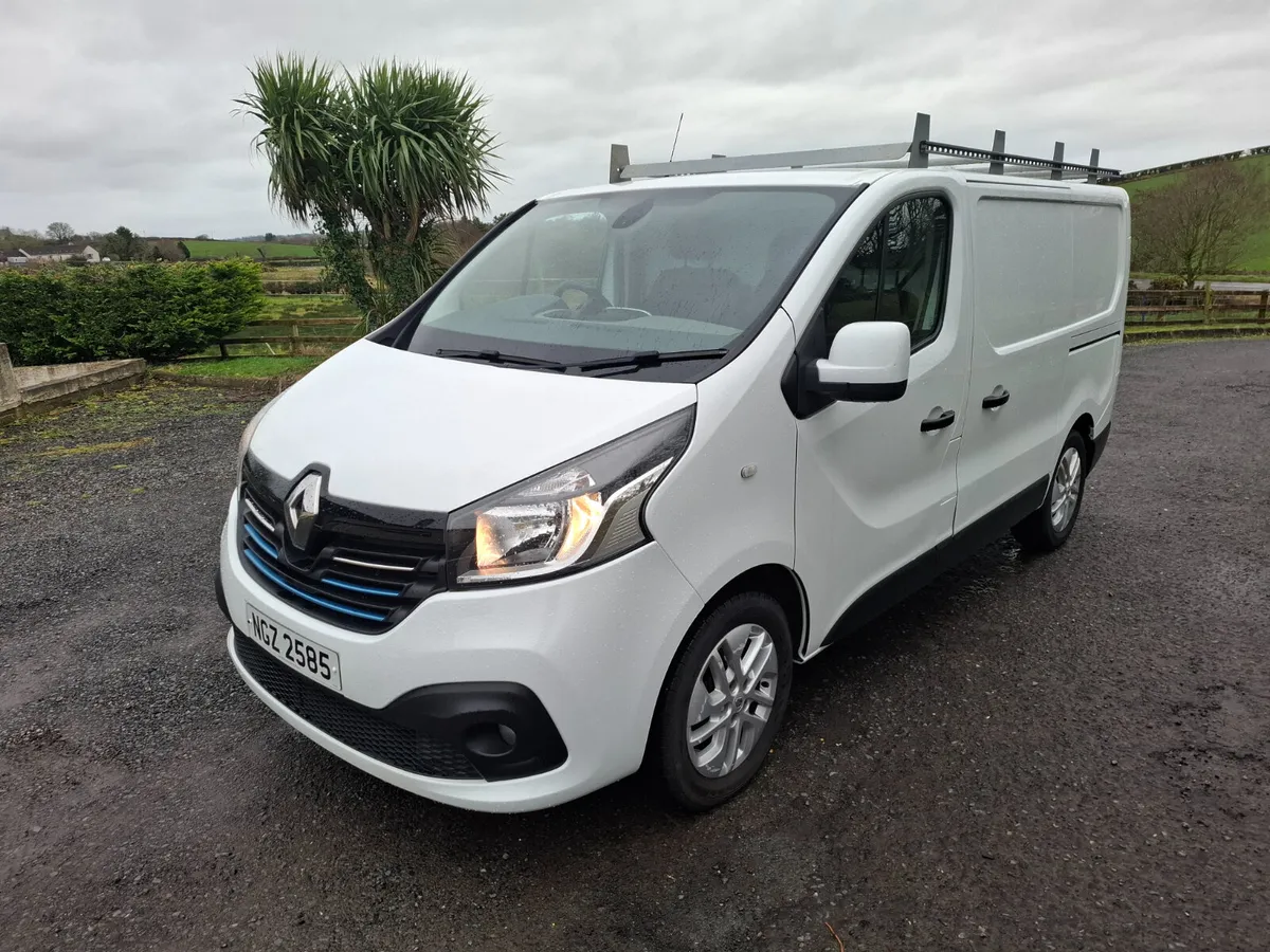 2019 Renault Trafic sport - Image 2