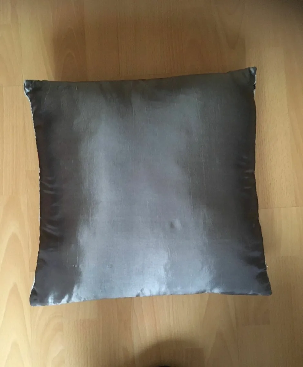 Beautiful Cushion - Image 3