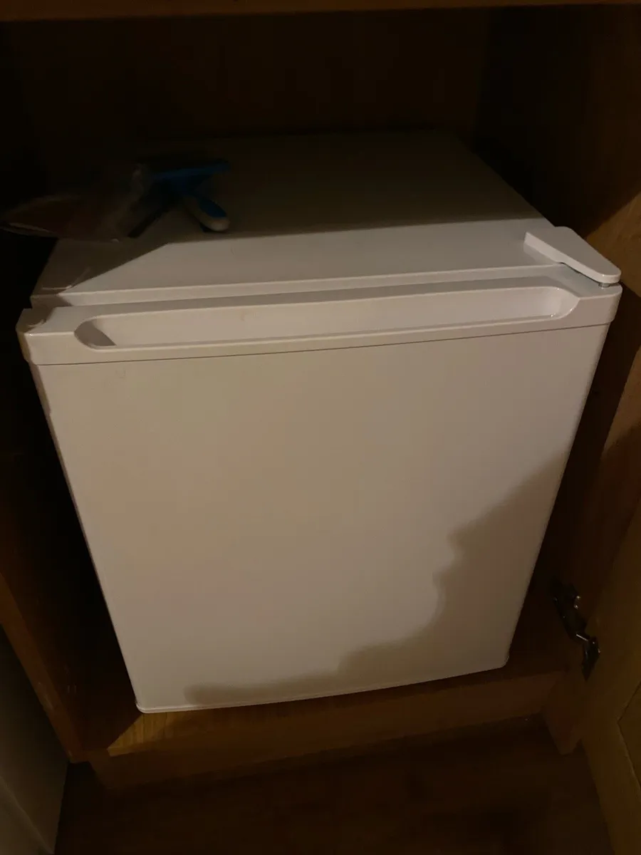 Table Top Fridge - Image 1