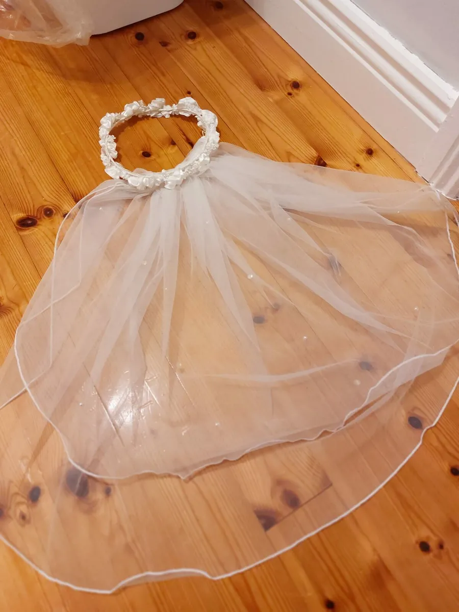 Communion dress - Image 3