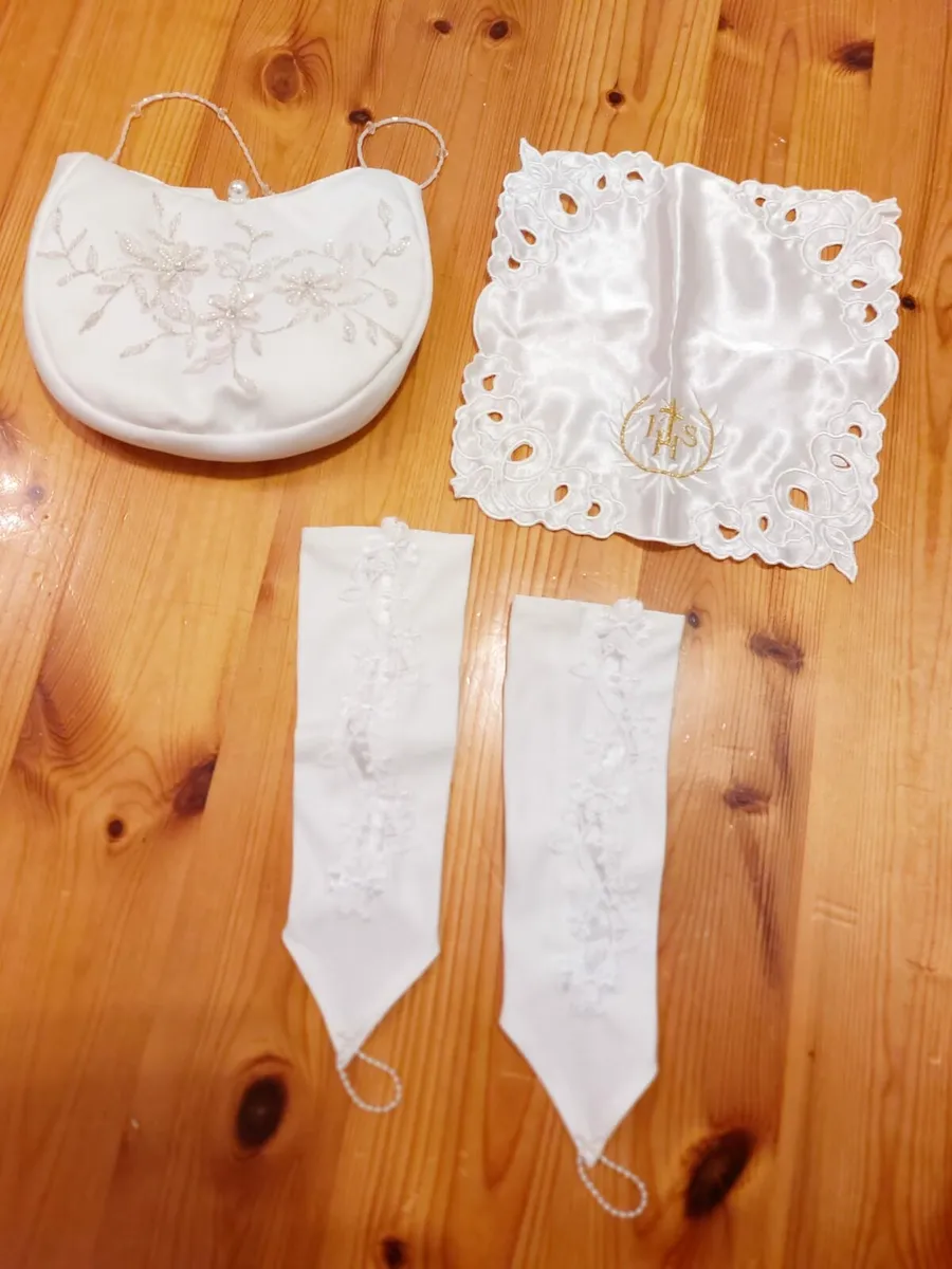 Communion dress - Image 4