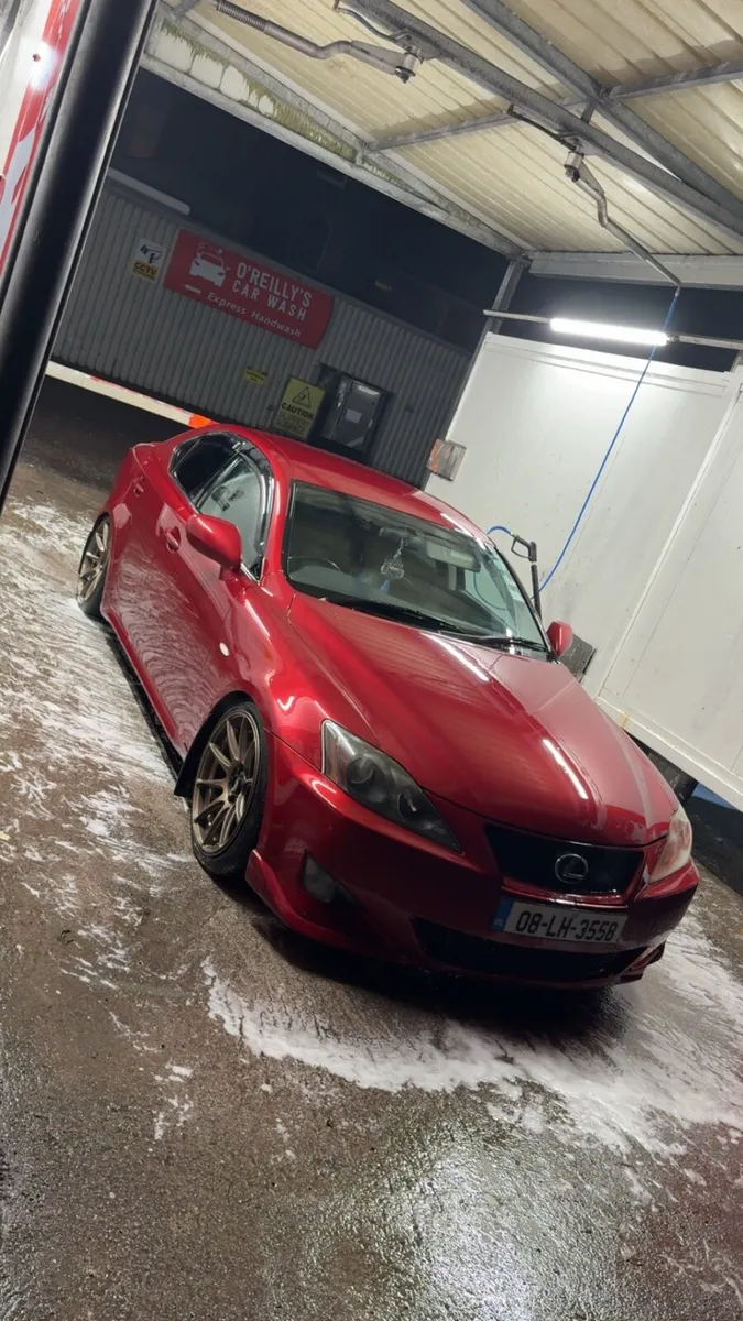 Lexus is250 - Image 1