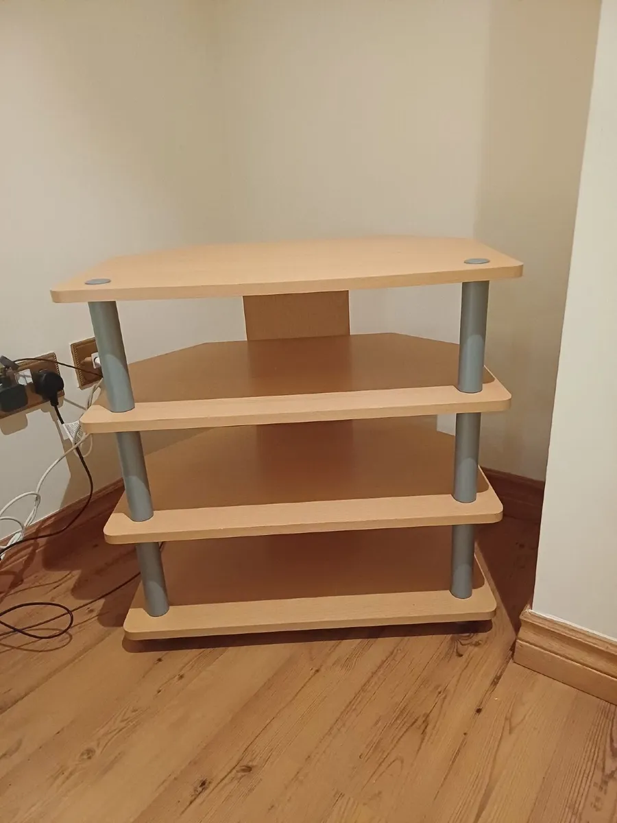 TV stand - Image 1