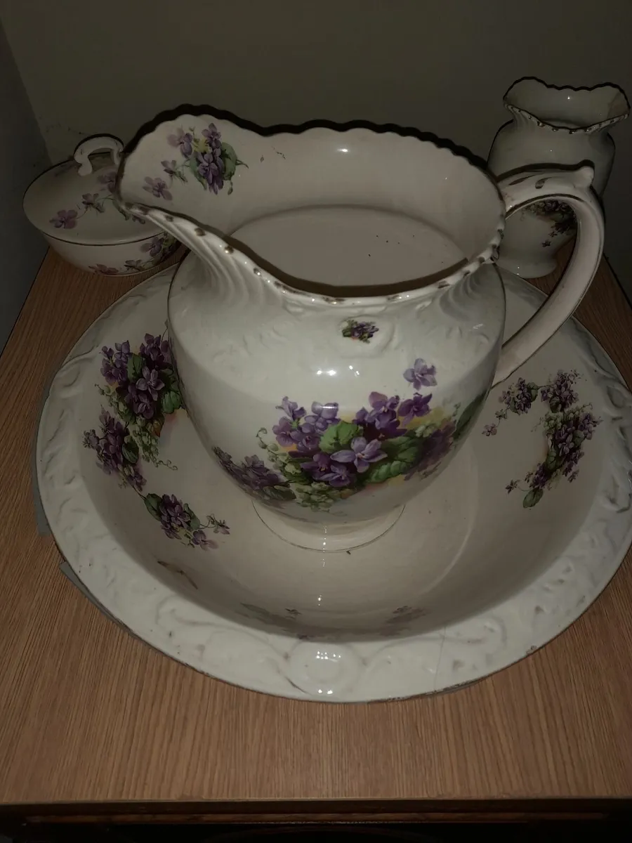 Antique  wash set - Image 1