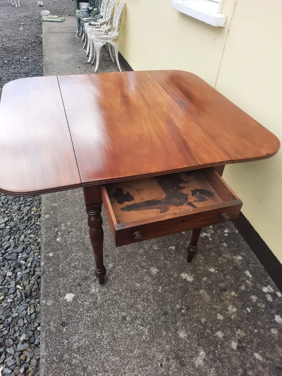 Antique Pembroke table - Image 3