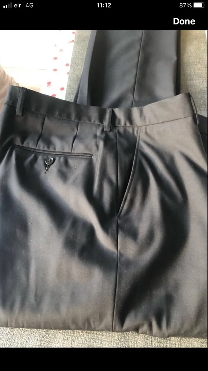 Mens black trousers W34” x L31” €10 - Image 1