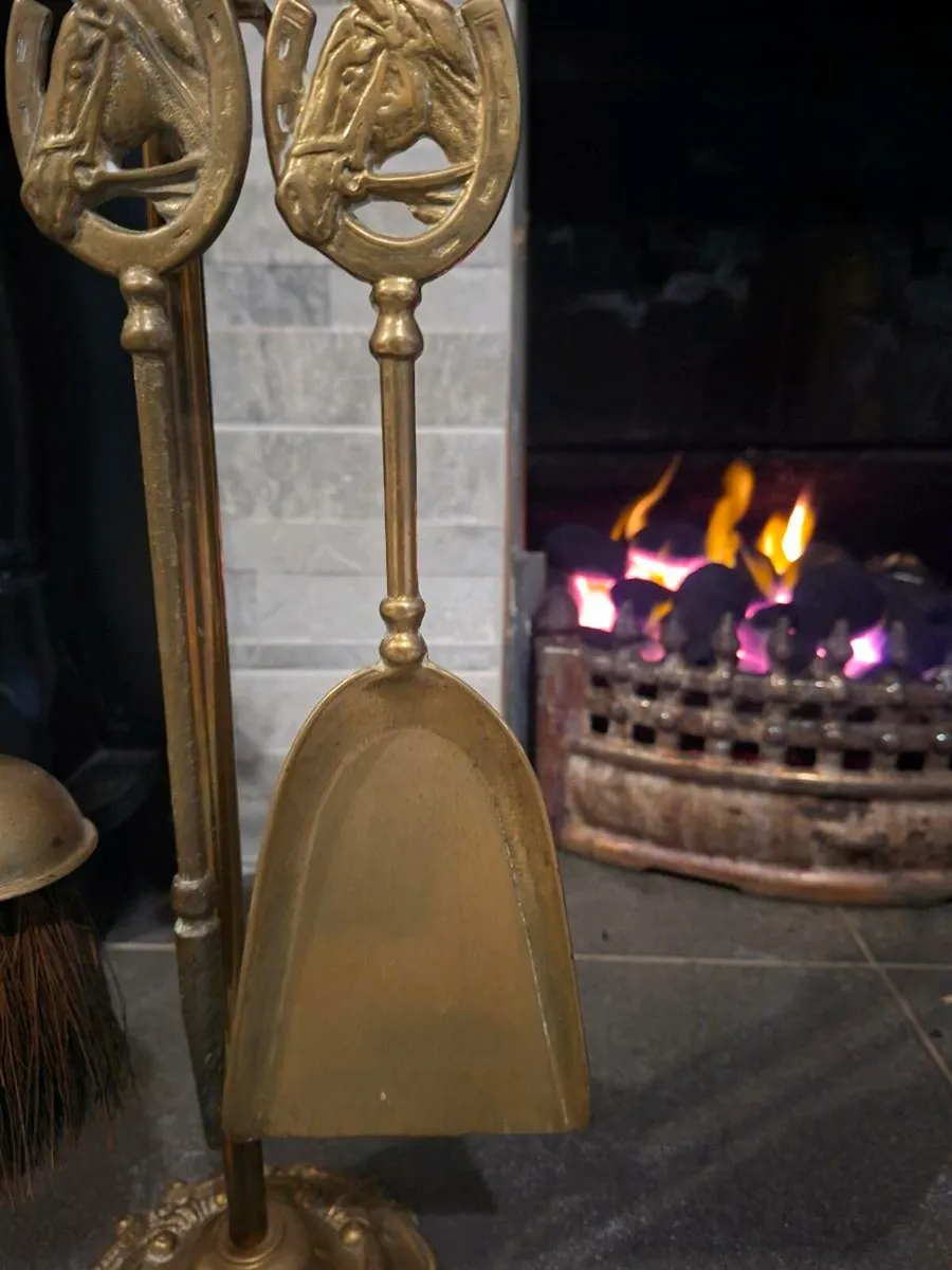 1930s Brass Fireside Companion Horse Set - Image 4