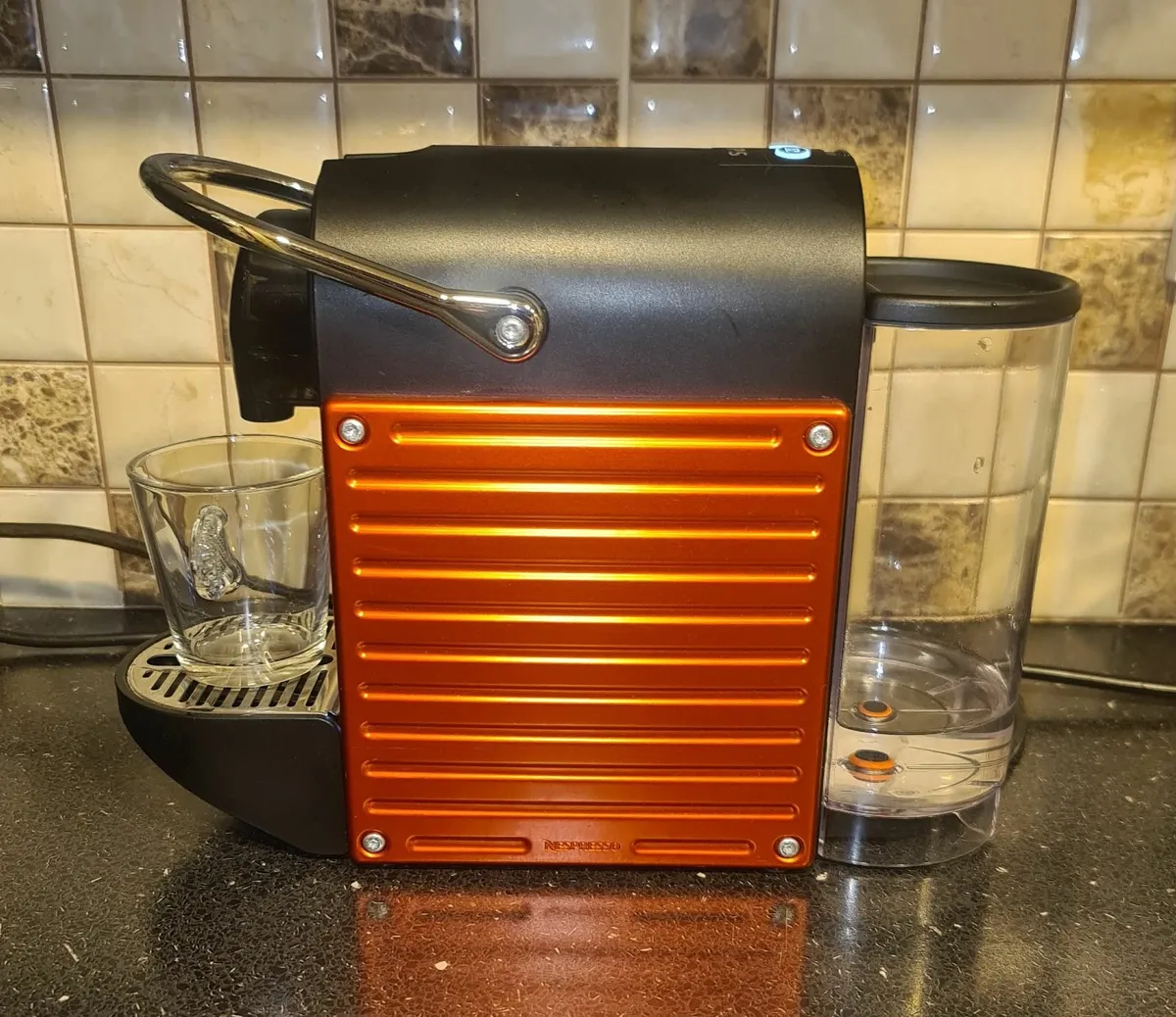 Krups Nespresso Pixie XN3006 - Image 1