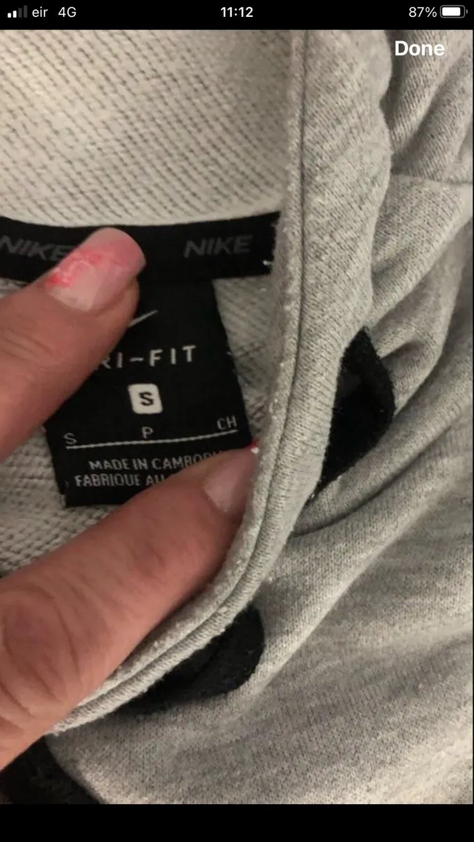 Mens Nike hoodie size S €10 - Image 2