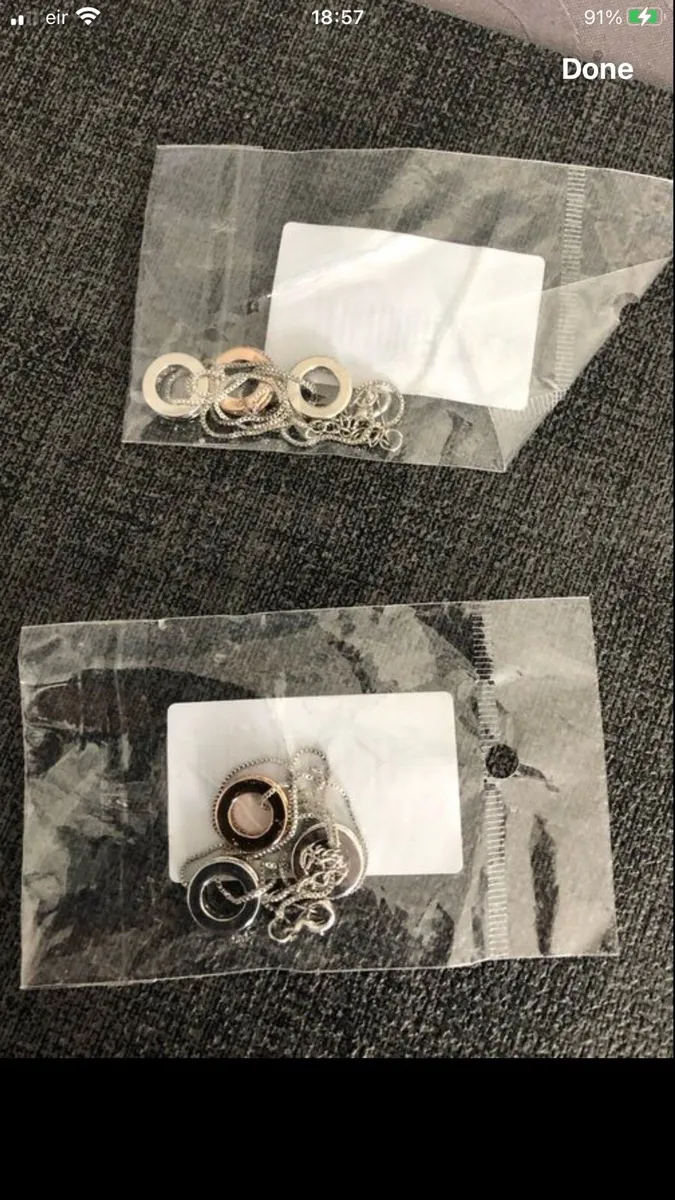 Girls new necklace €3 - Image 4