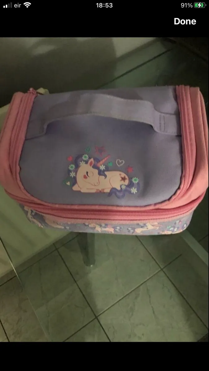 Girls lunch box €3 - Image 1