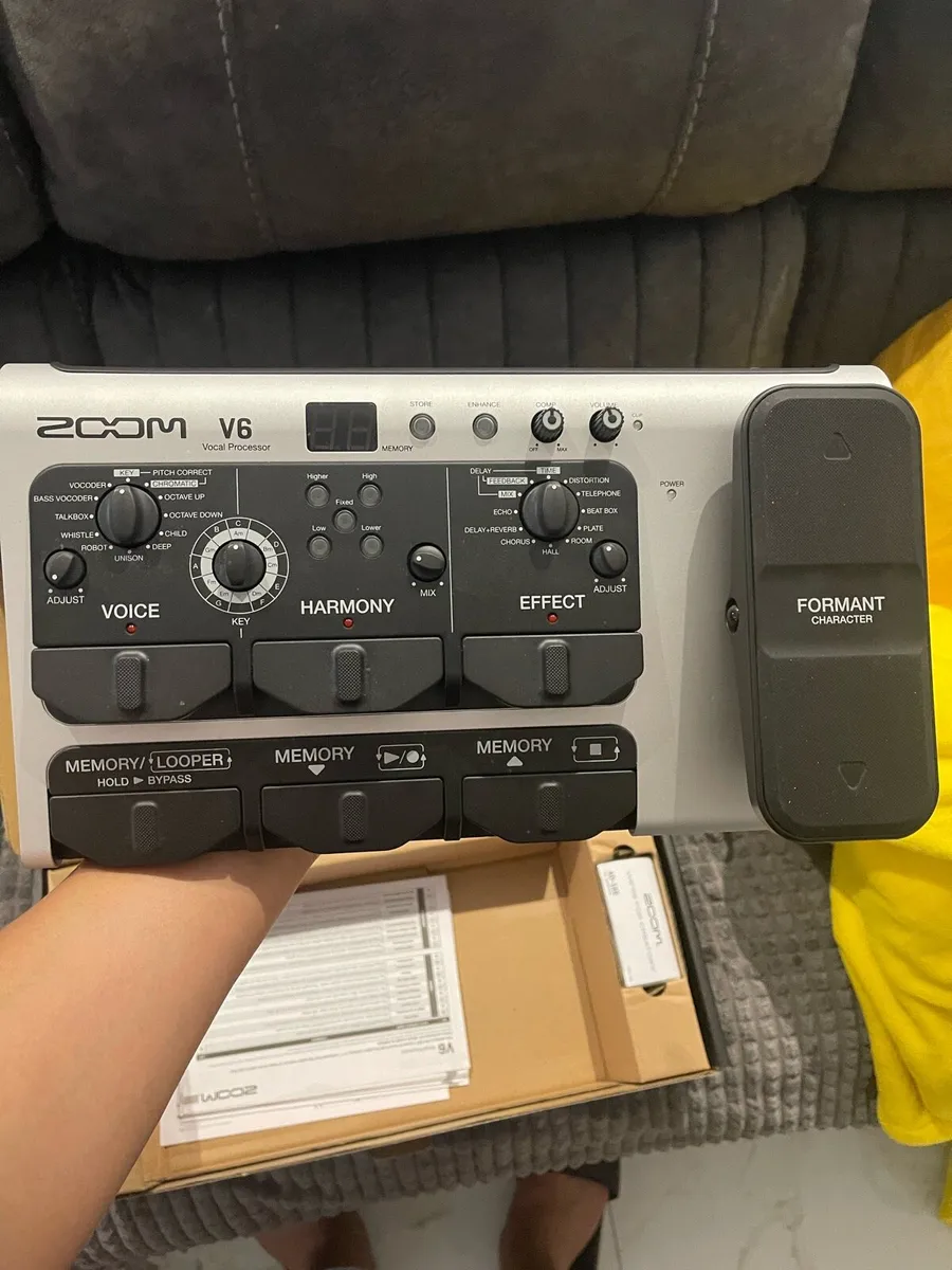 Zoom V6 Vocal Processor - Image 2