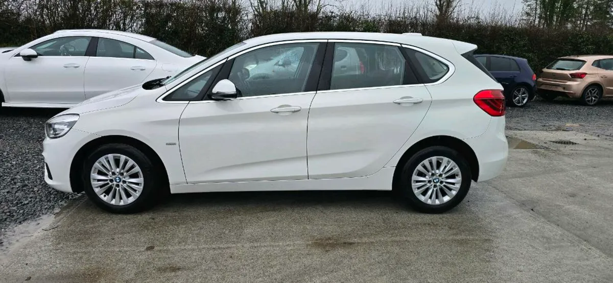 161 BMW 218 AUTO - Image 3