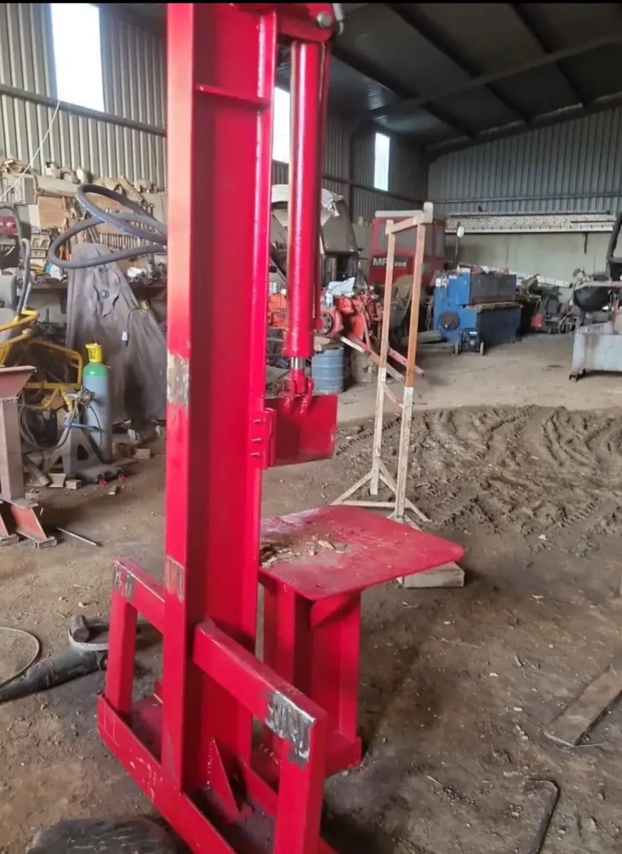 Log splitter - Image 1