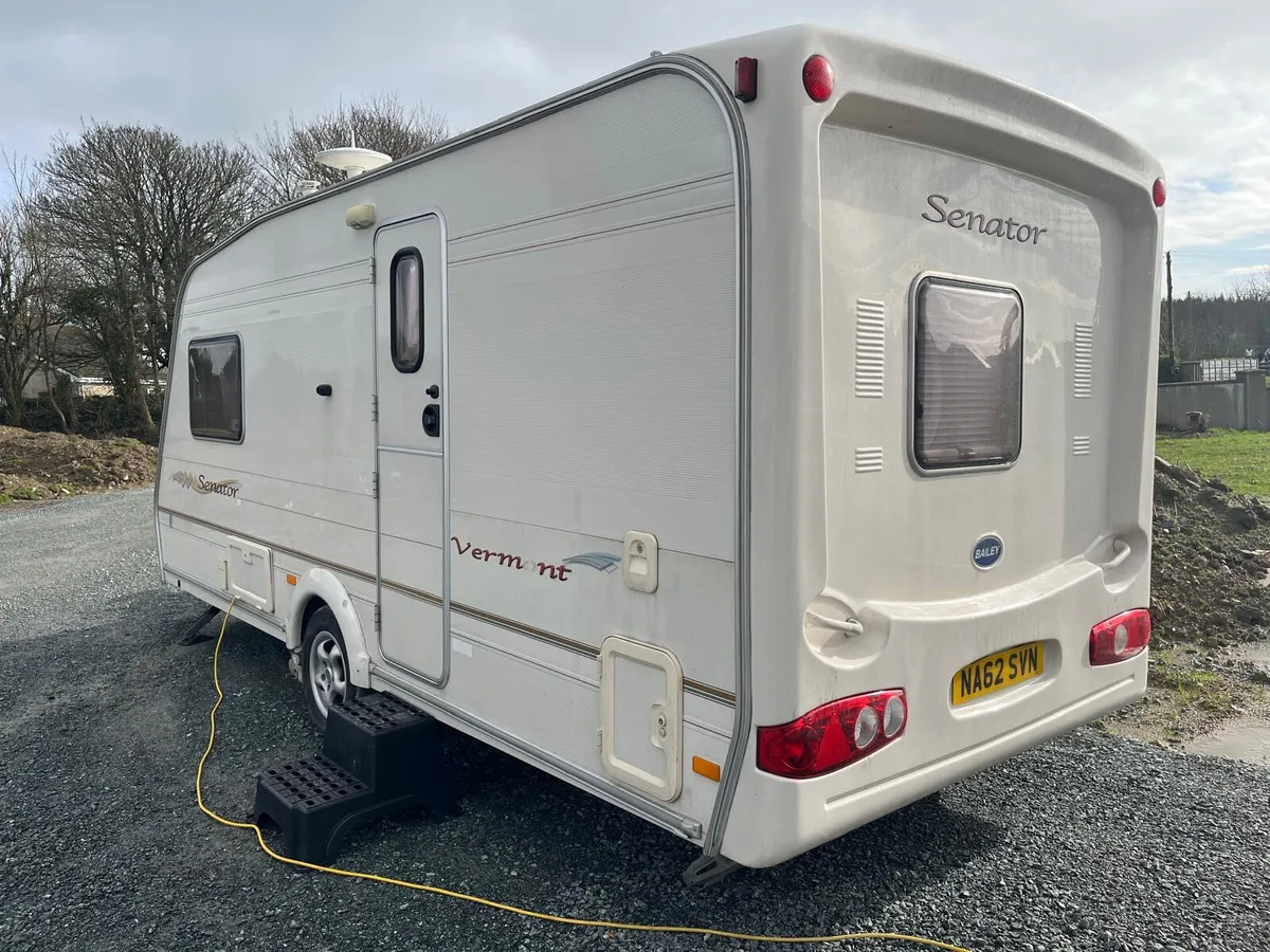 2 berth Bailey senator vermont caravan - Image 3