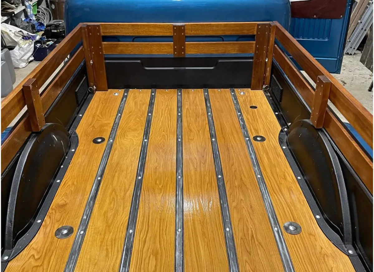 Vintage Dodge Pilothouse pickup 1950 - Image 3