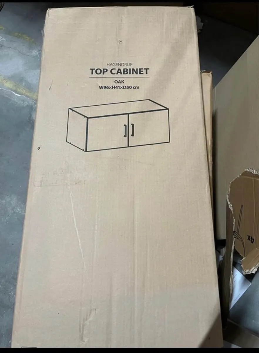 Top cabinet - Image 1
