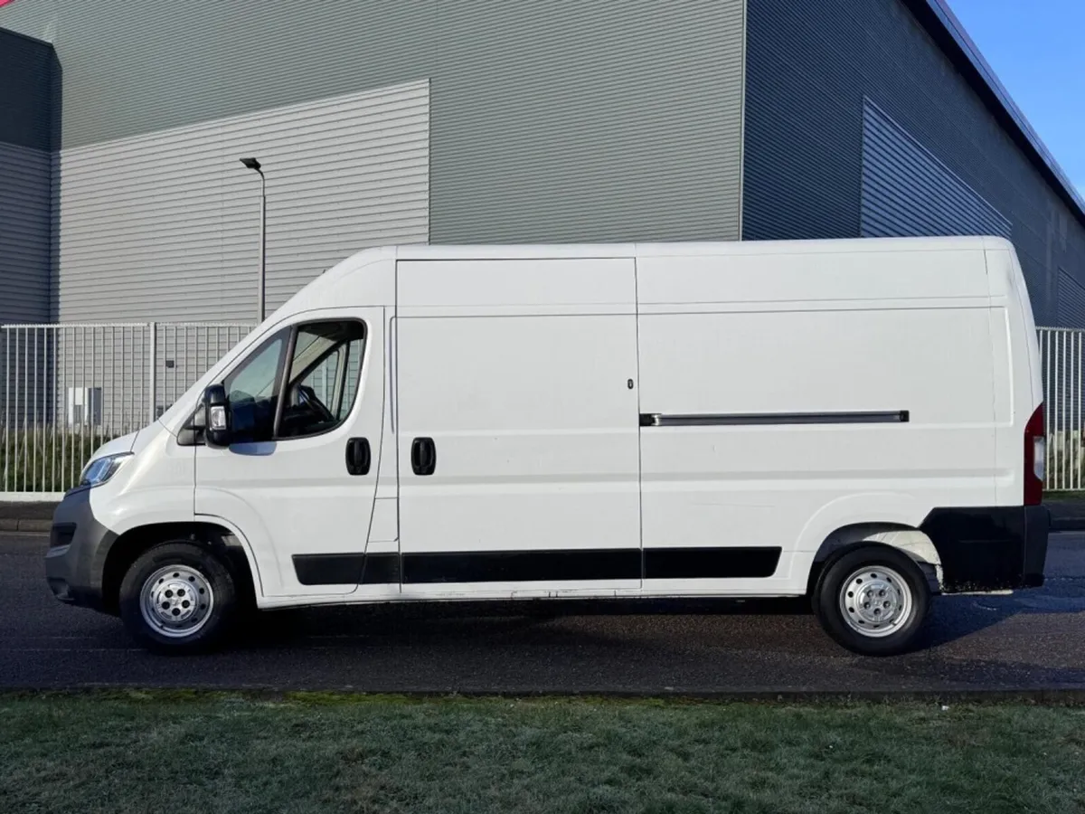 2022 Vauxhall Movano Panel Van - Image 1