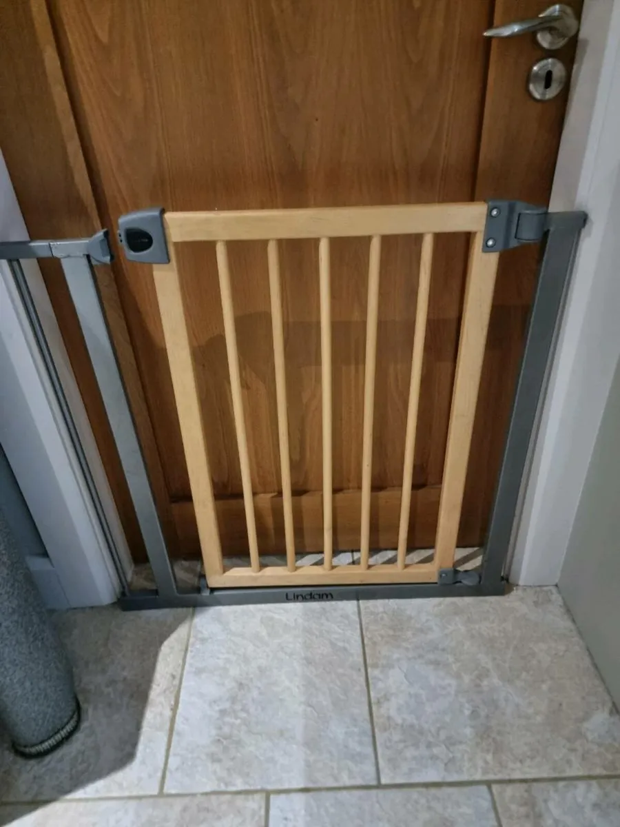 Lindam Safety Gate...€30 - Image 1