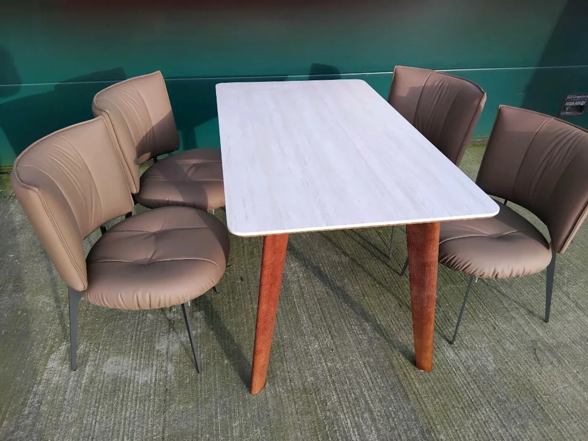 Table and 4 chairs brand new - Image 2