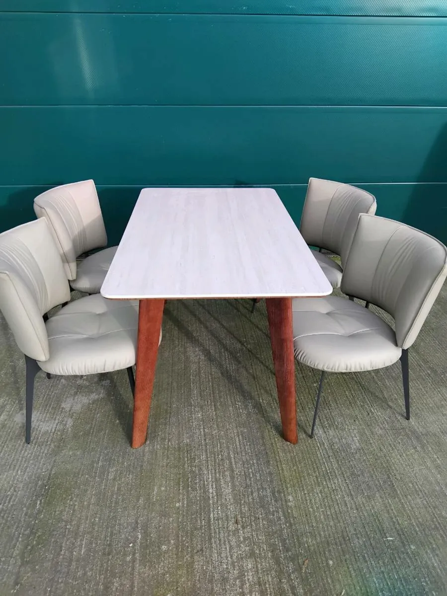 Table and 4 chairs brand new - Image 1