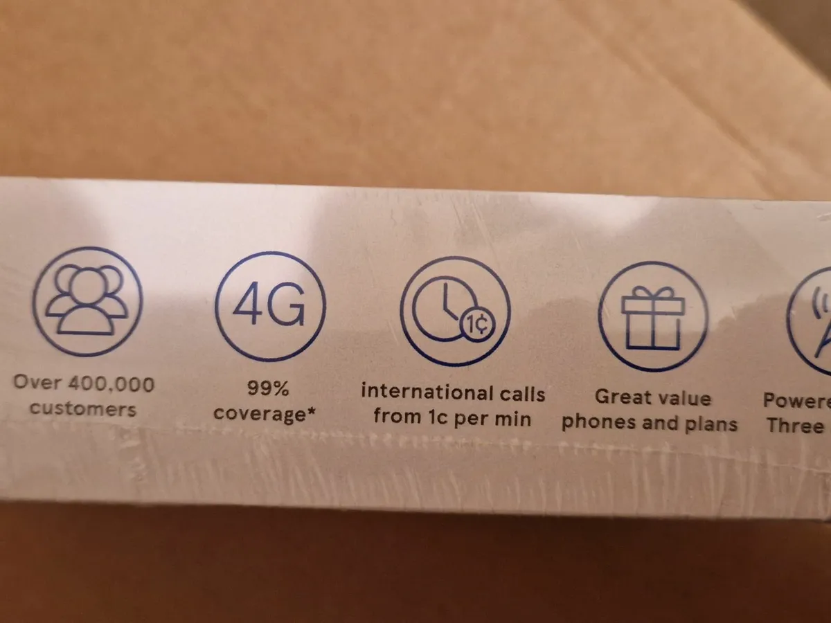 NEW in BOX, TCL40 SE Mobile Phone - Image 2