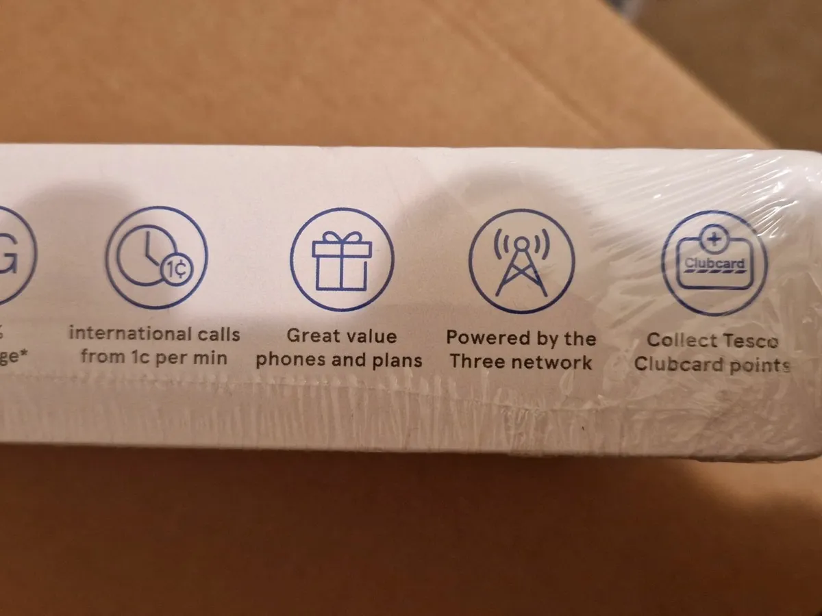 NEW in BOX, TCL40 SE Mobile Phone - Image 4