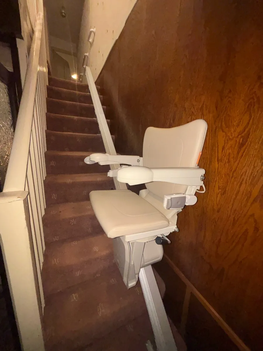 Electric chairlift - - Image 3