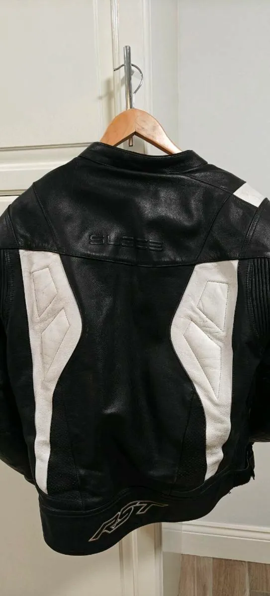 RST Slice 2 Piece leather suit - Image 4