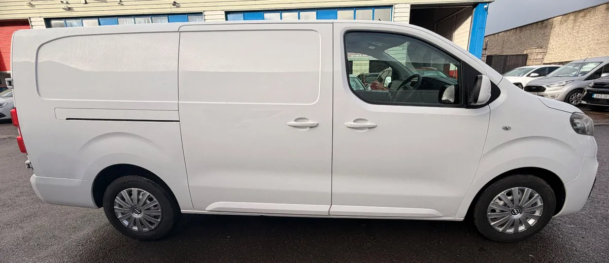 2022 Opel Vivaro Long Wheel Base 45,000Km - Image 4
