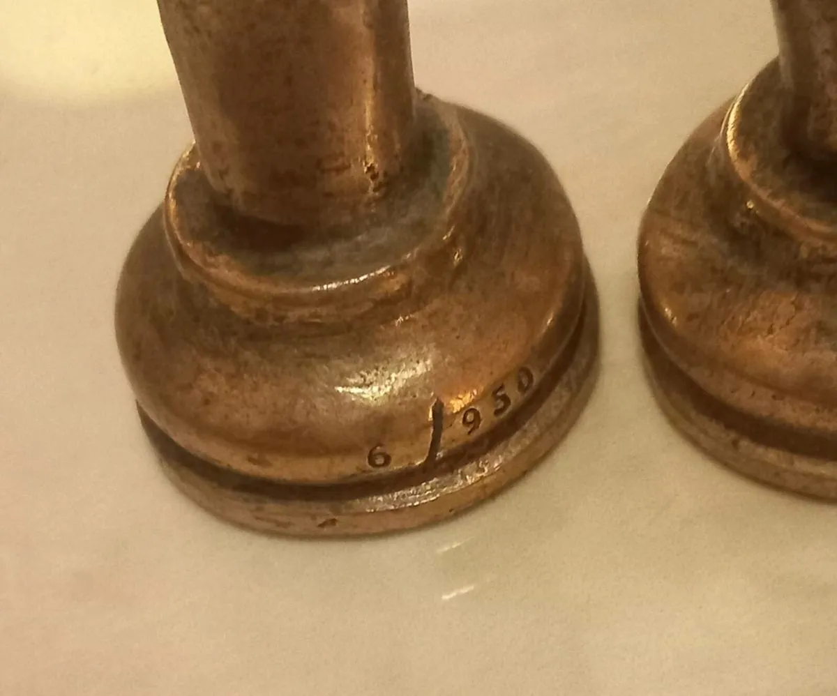 7 x Lorenzo Quinn chess pawns bronze, D18 freepost - Image 2