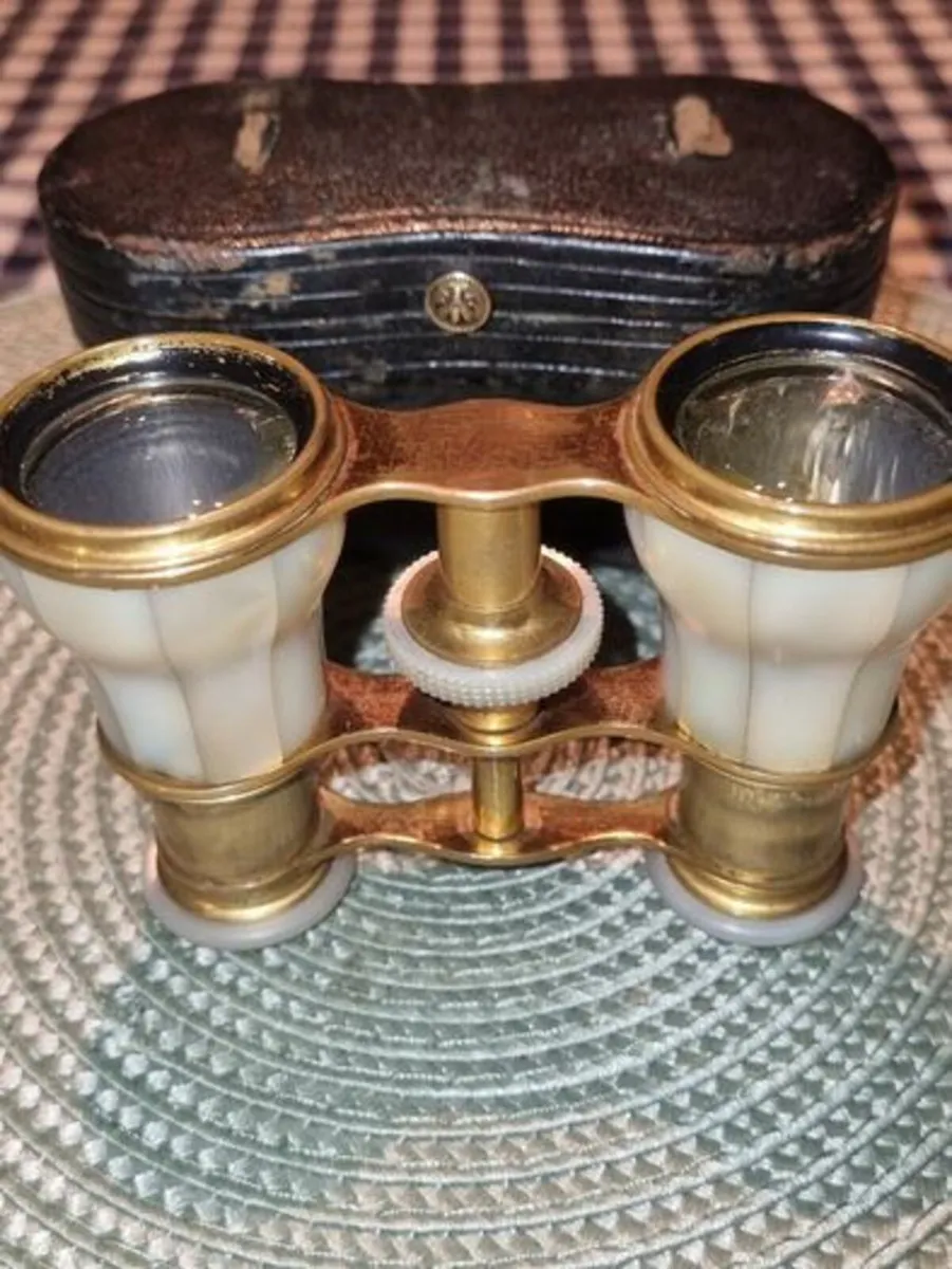 Antique mother-of-pearl opera glasses - Image 2