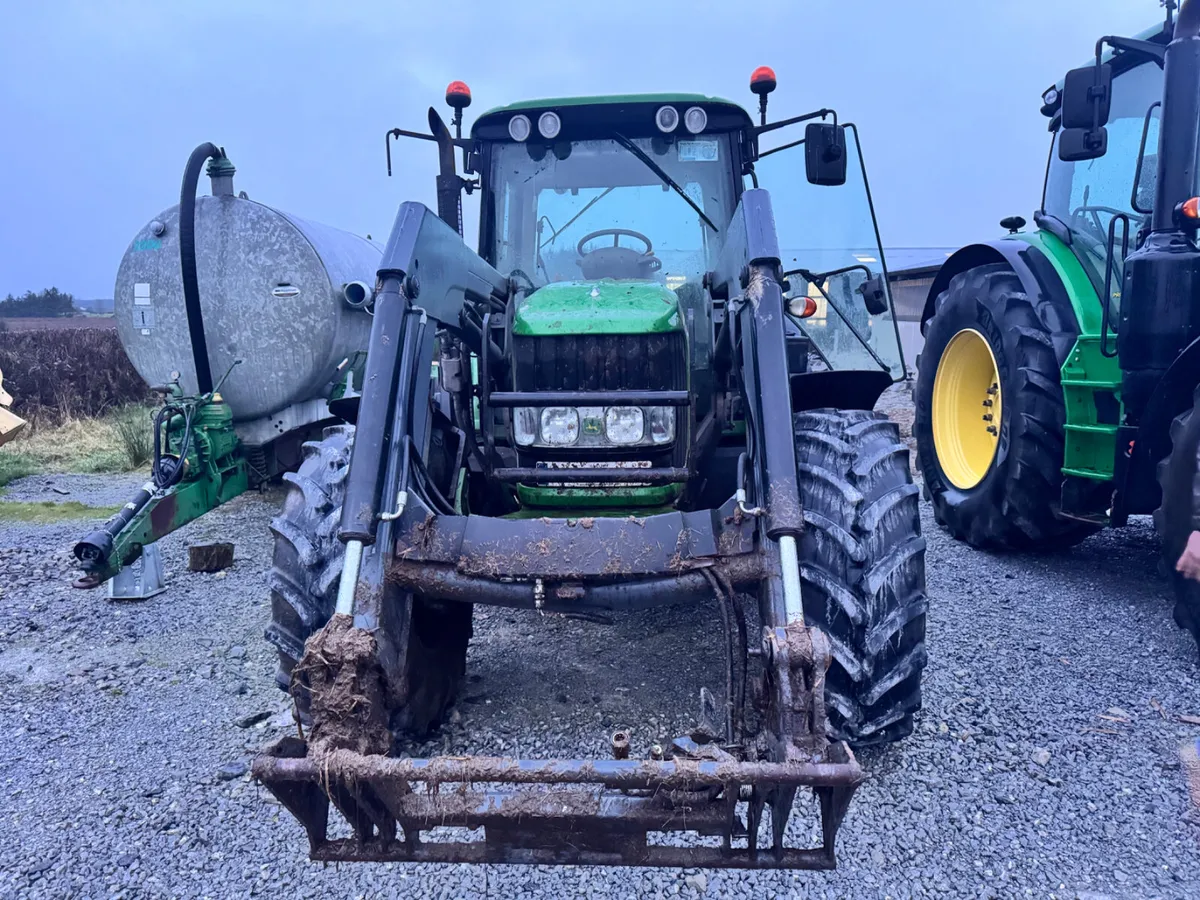 John Deere 6330 Premium with Jd Loader - Image 2