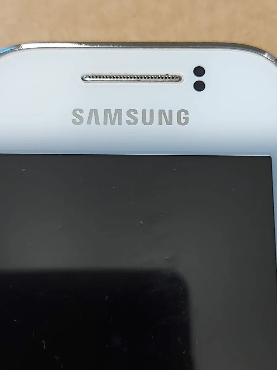 Samsung Galaxy Young GT-S5360 - Image 4