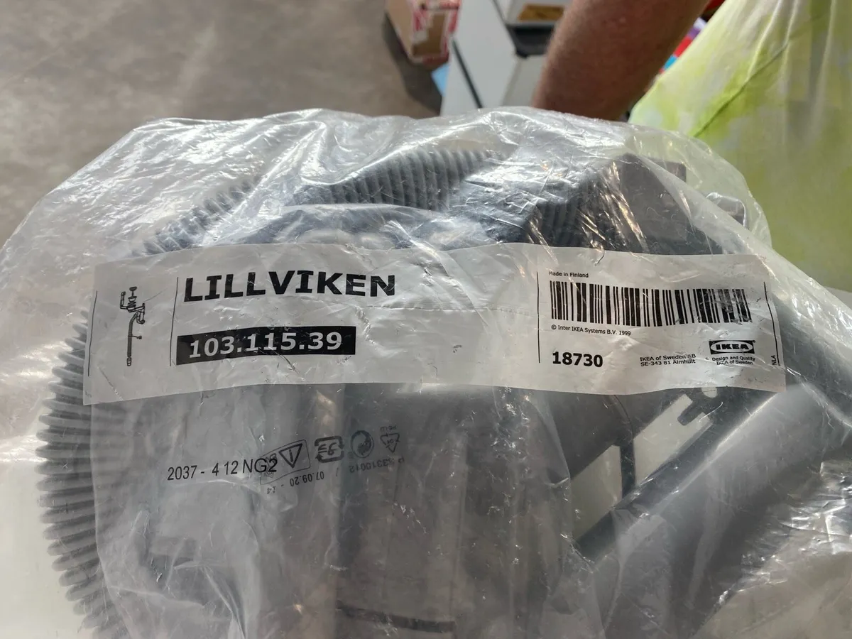 Small sink with waste and tap - Image 2