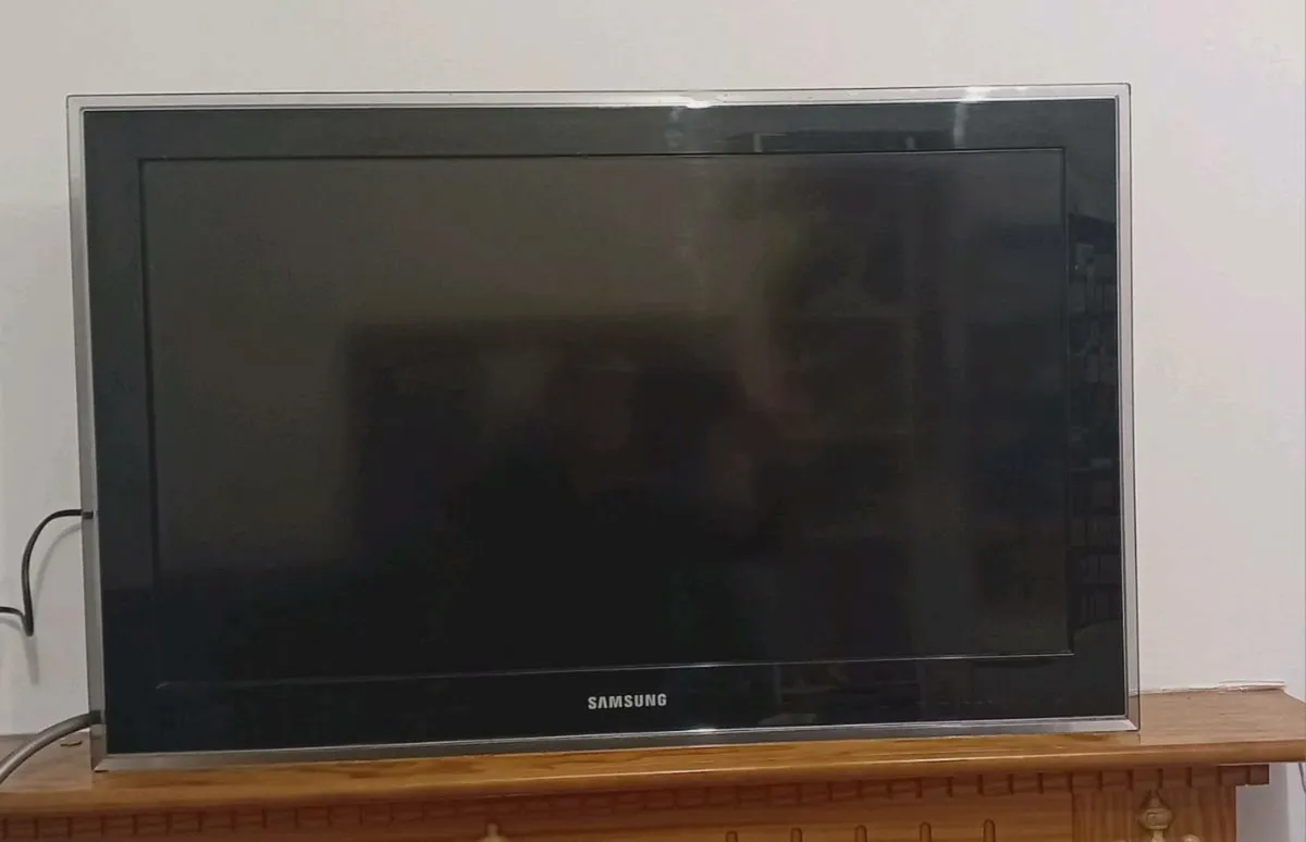 Samsung TV - Image 2